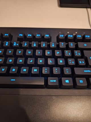 Teclado Logitech 213