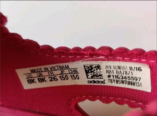 Sandalia niña. Addidas. Talla 26 