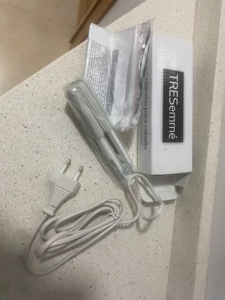 Plancha de pelo de viaje.