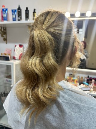 Peluquería y maquillaje evento