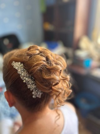 Peluquería y maquillaje evento