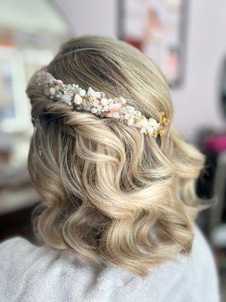 Peluquería y maquillaje evento