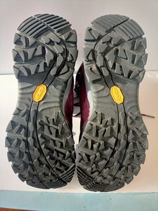 Botas moradas, talla 38