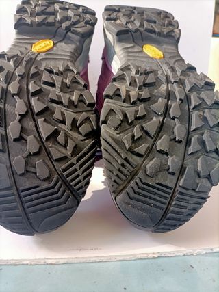 Botas moradas, talla 38