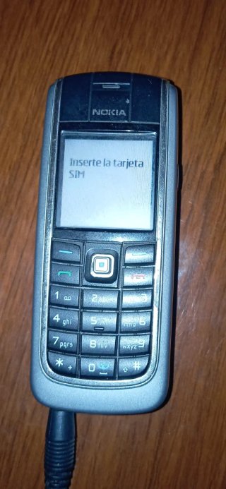 Móvil antiguo Nokia 6021