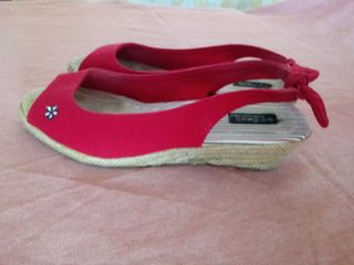 Sandalias rojas