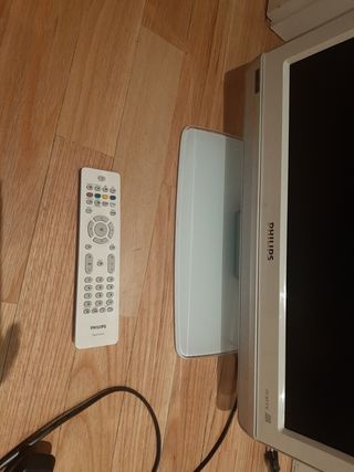TV PHILIPS 19 " con mando.