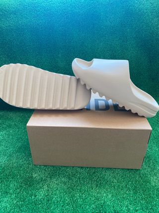 YEEZY SLIDE BONE