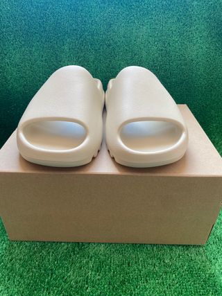 YEEZY SLIDE BONE