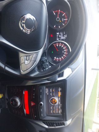 SsangYong Tivoli D16T Limited Auto 4×2