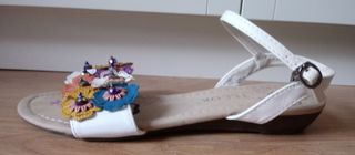 Sandalias blancas