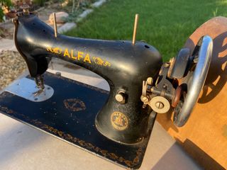 Cabezal máquina de coser Alfa antigua
