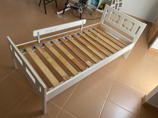 CAMA INFANTIL - PROTECTOR - 5 ESTANTES - 1 MESITA