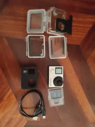 GoPro Hero 4 black + accesorios+ sd