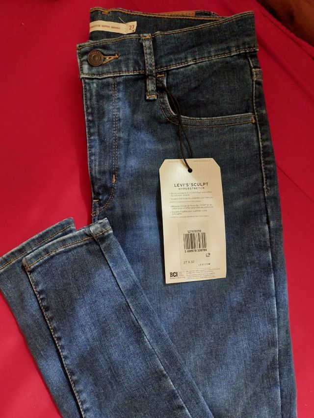 Levis 720 nuevos talla 27/32 super skinny