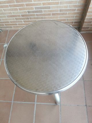 Mesa redonda de aluminio