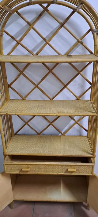 Mueble de mimbre,para baño,terraza etc.