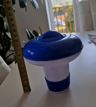 Dispensador flotante de cloro