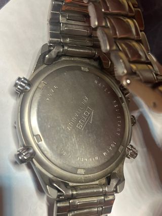 reloj lotus titanium