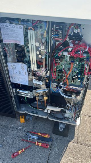 Aerotermia, Solar térmica, ACS, Air Conditioner