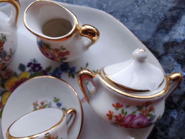 Juego de café porcelana miniatura