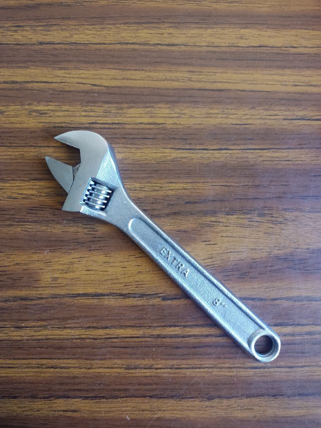 Llave inglesa 8" EXTRA