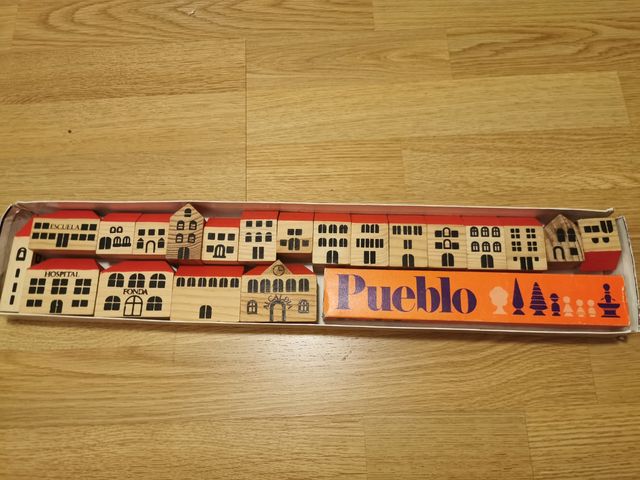 Juego de Madera Poble. Pueblo de Cabirol