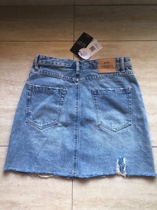 Falda vaquera de Stradivarius