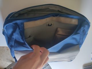 Mochila bandolera grande Adolfo Domínguez