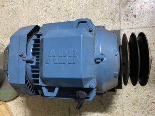 Motores trifásicos ABB 12,5 cv 9,2 kw