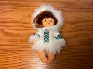 Muñeca Barriguitas del Mundo Esquimal Famosa 97