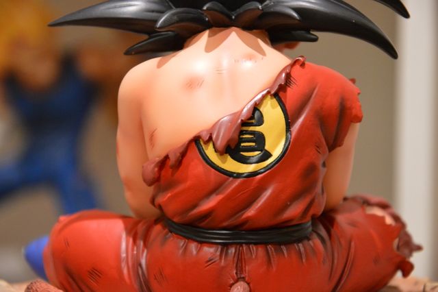 Goku kid herido MAO Dragon Ball resina