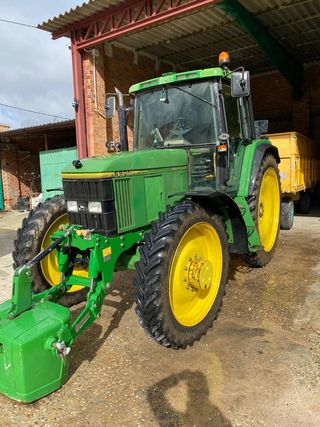 John Deere 6900 con tripuntal delantero, válvu