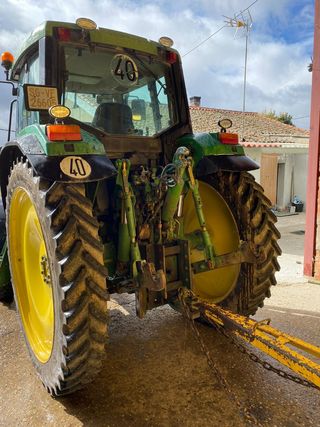 John Deere 6900 con tripuntal delantero, válvu