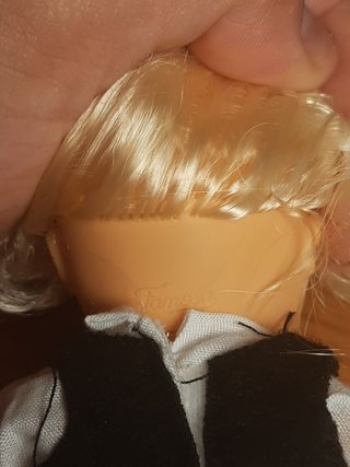 Muñeca Barriguitas del mundo Suiza Famosa