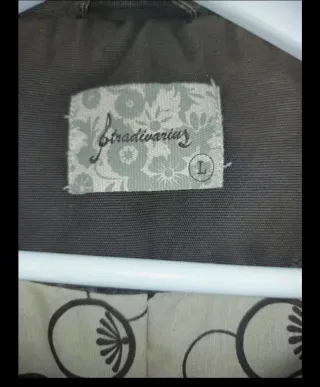 Cazadora estilo militar