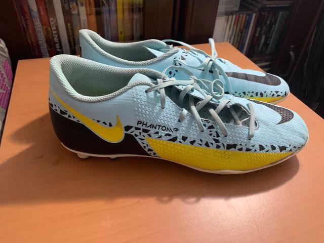 botas de futbol NIKE Talla 44