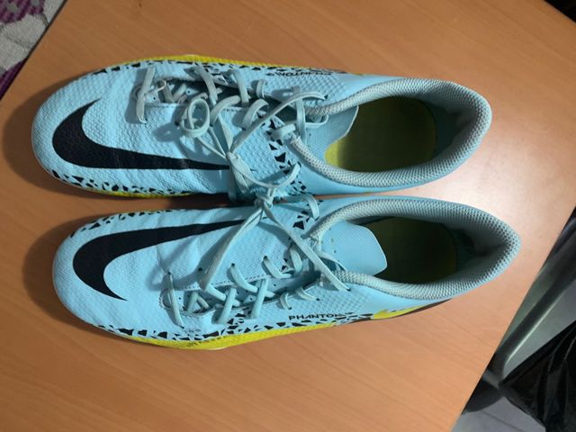 botas de futbol NIKE Talla 44