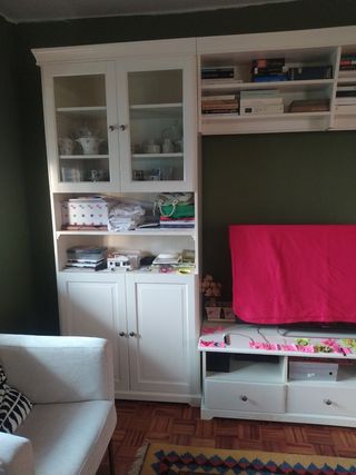 Armario lacado salón Ikea