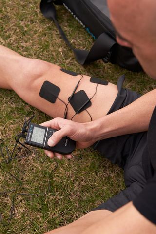 ELECTROESTIMULADOR 3 EN 1: TENS + EMS + FITNESS