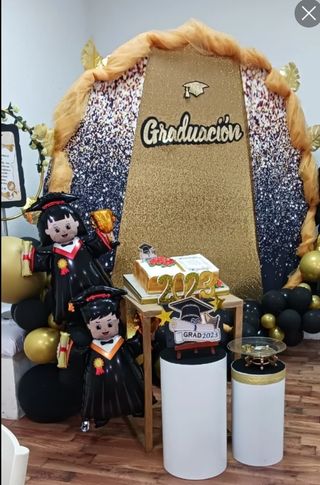 Carrito decorado,sillas,mantelería, mobiliario .