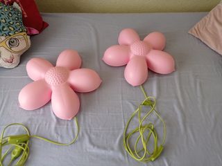 Aplique flor ikea. 4,5€ cada uno