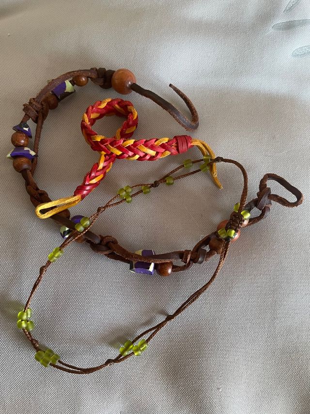 2 tobilleras y 1 pulsera