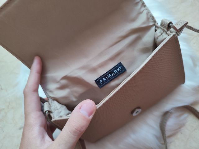 Bolso pequeño beis