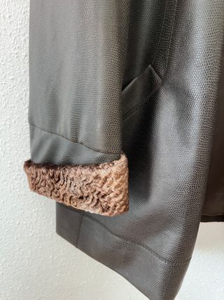 Abrigo estilo piel