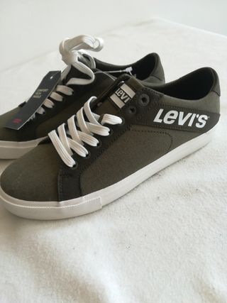 tenis Levis 