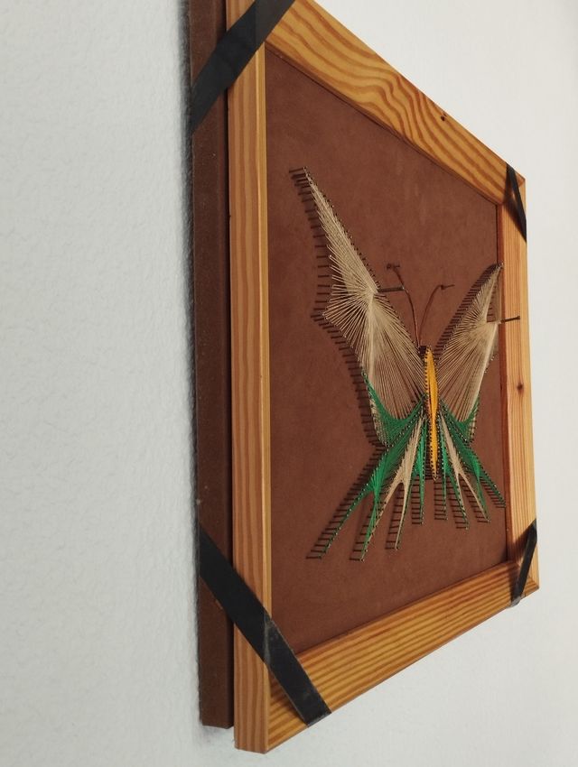 Cuadro mariposa de hilos