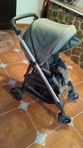 Carrito inglesina+2 sillas coche+regalos