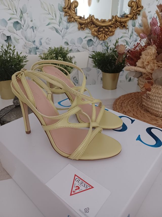 Zapatos GUESS