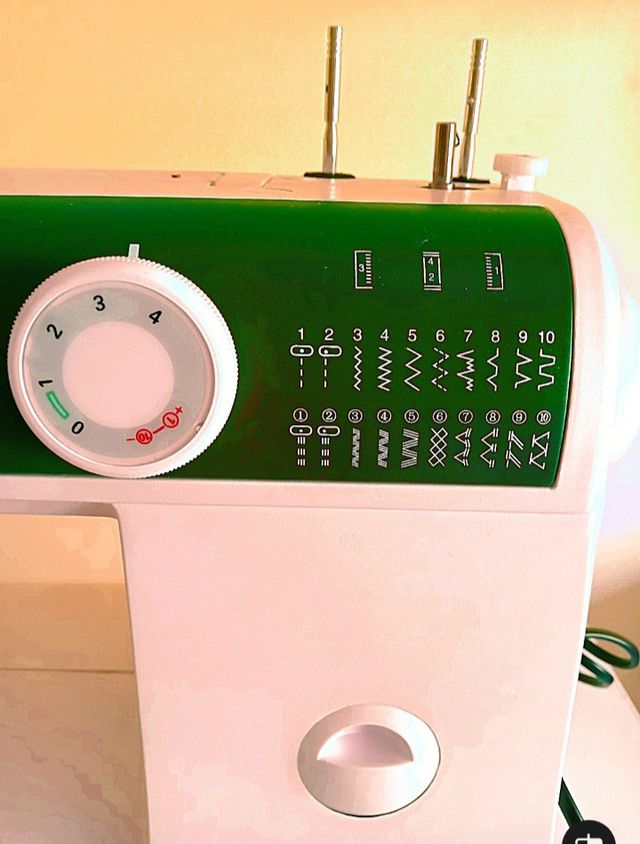 MAQUINA DE COSER AEG🎀